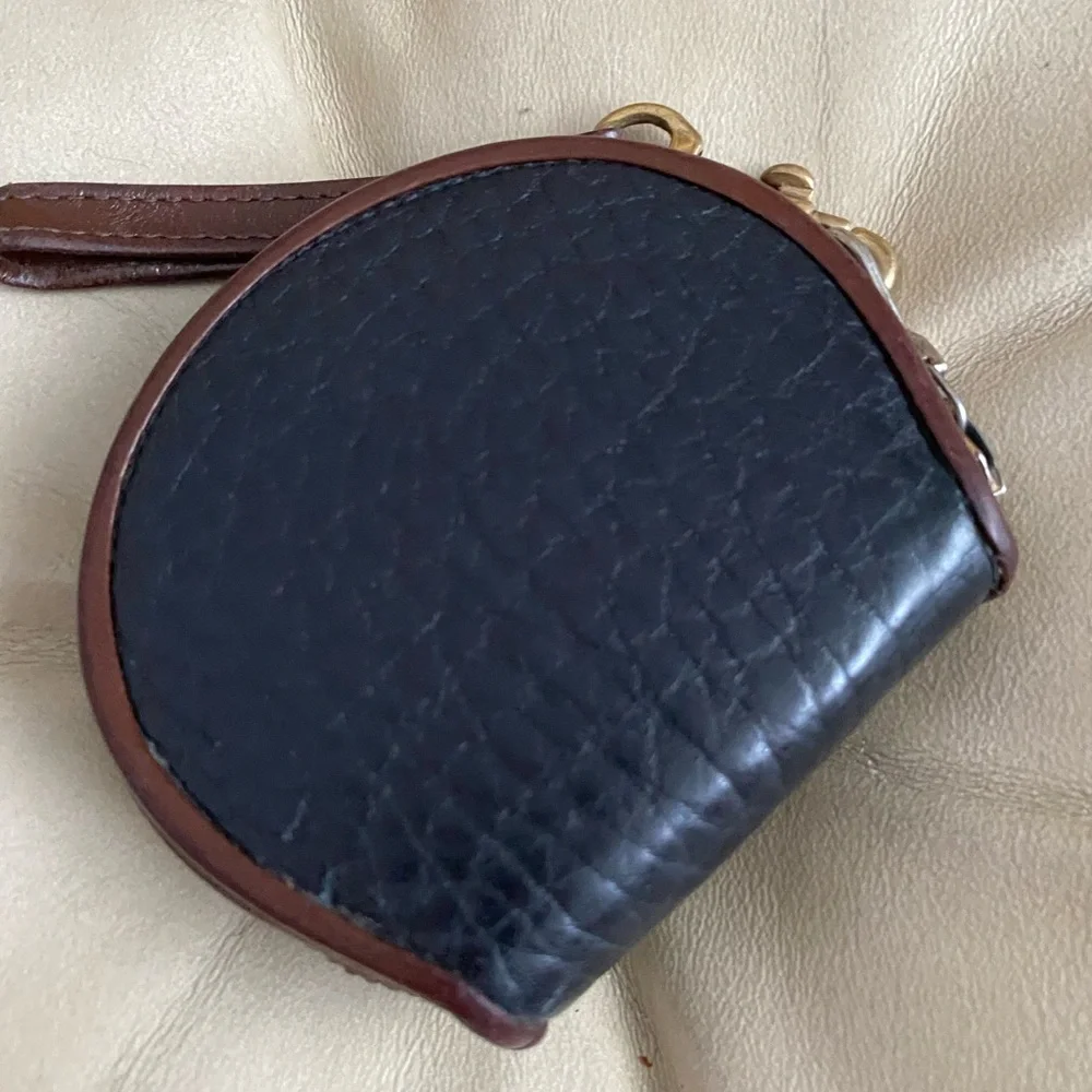 Vintage Dooney & Bourke Big Duck Circle Zip Coin Wallet AWL Leather - Picture 5 of 13